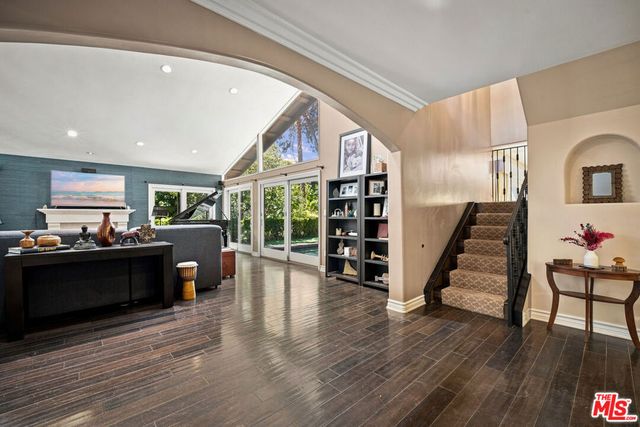 17431 Sumiya Drive, Encino, CA 91316