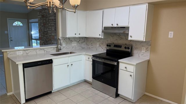 10400 Burmaster LN A, Austin, TX 78750