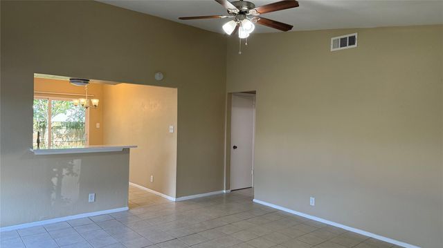 10400 Burmaster LN A, Austin, TX 78750