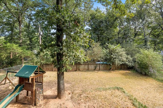 67 Creekwood Drive, Sherwood, AR 72076