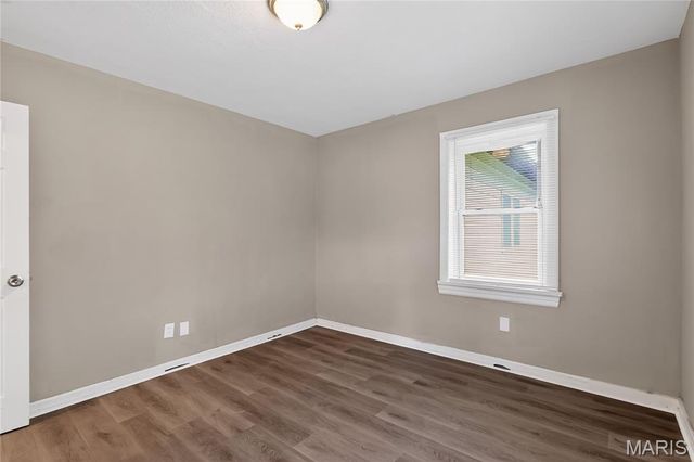1823 Eton Lane, St Louis, MO 63147