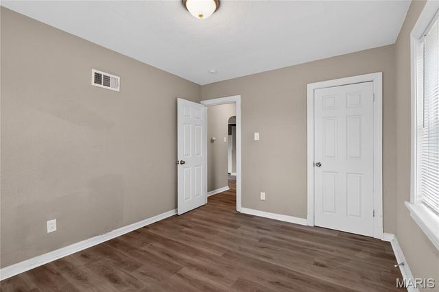1823 Eton Lane, St Louis, MO 63147
