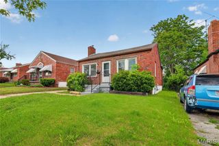 1823 Eton Lane, St Louis, MO 63147