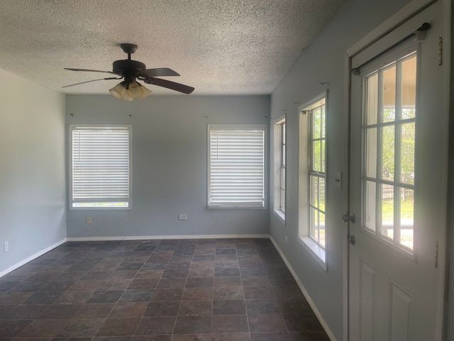 3076 E US 79, Henderson, TX 75652