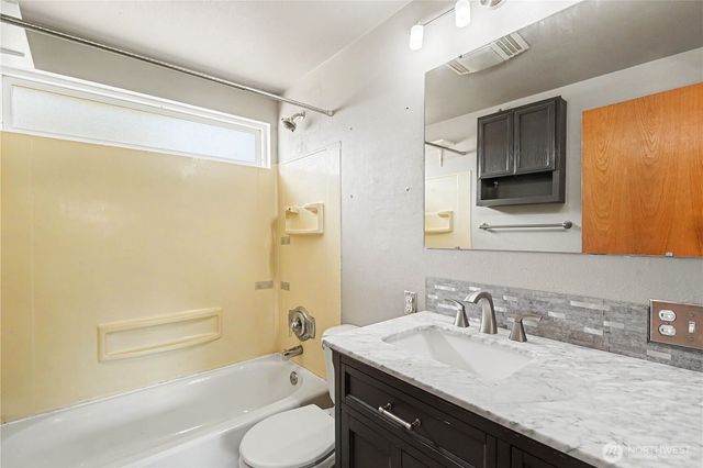 842 SW 126th Street, Seattle, WA 98146