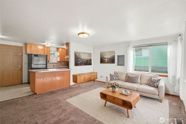842 SW 126th Street, Seattle, WA 98146