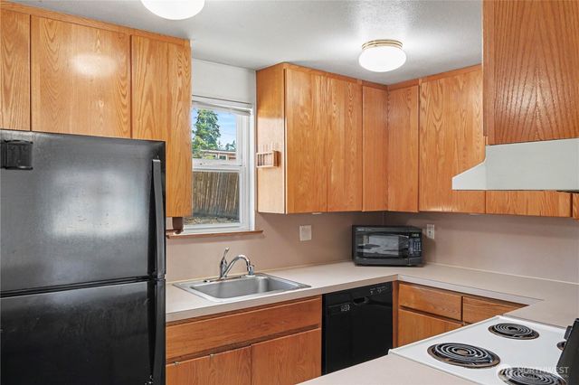 842 SW 126th Street, Seattle, WA 98146