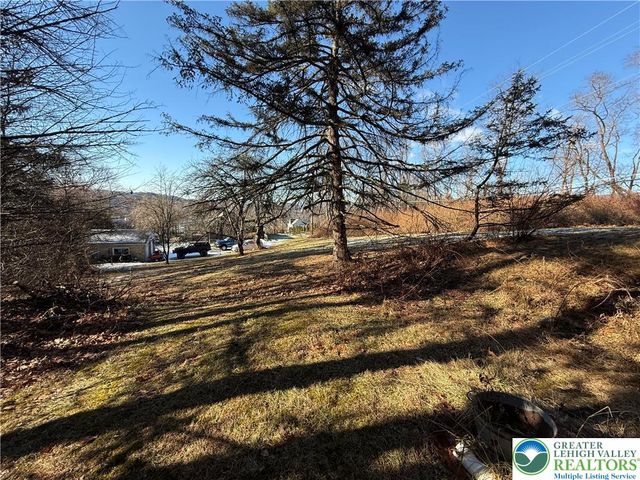 530 old main Street, Lehigh Twp, PA 18088