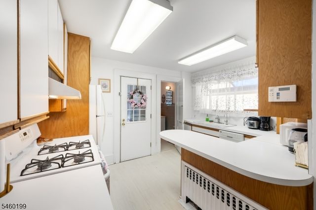 18 Chestnut St, Boonton Town, NJ 07005