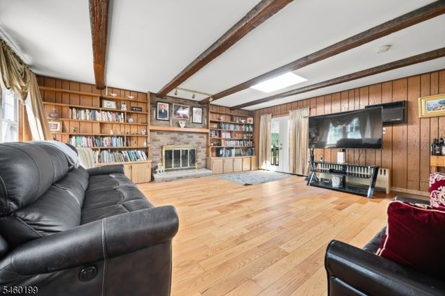 18 Chestnut St, Boonton Town, NJ 07005