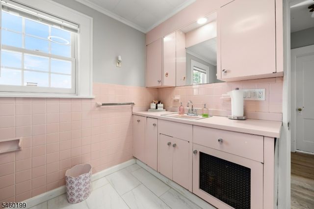 18 Chestnut St, Boonton Town, NJ 07005