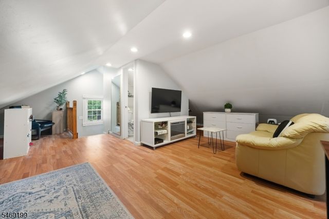 18 Chestnut St, Boonton Town, NJ 07005