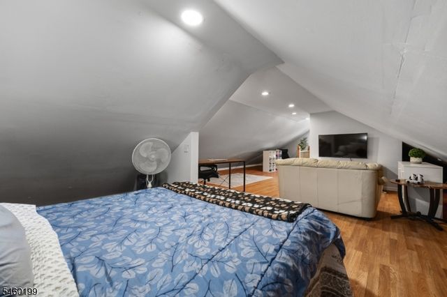 18 Chestnut St, Boonton Town, NJ 07005