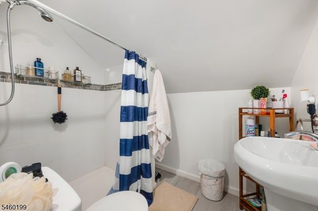 18 Chestnut St, Boonton Town, NJ 07005