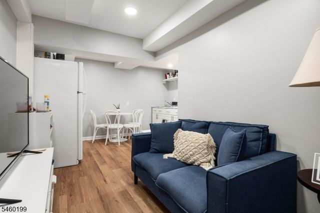 18 Chestnut St, Boonton Town, NJ 07005