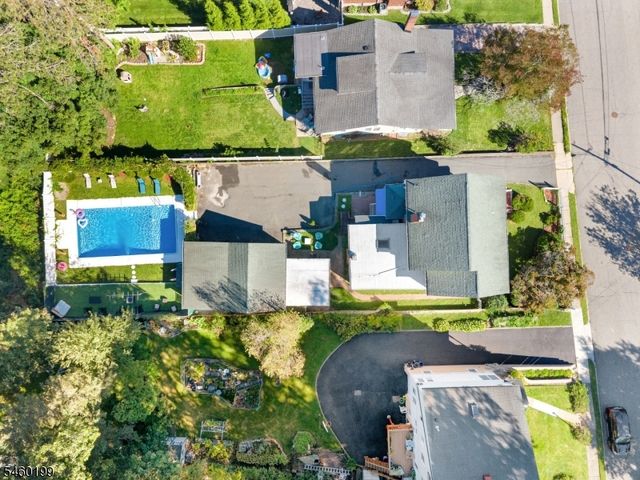 18 Chestnut St, Boonton Town, NJ 07005