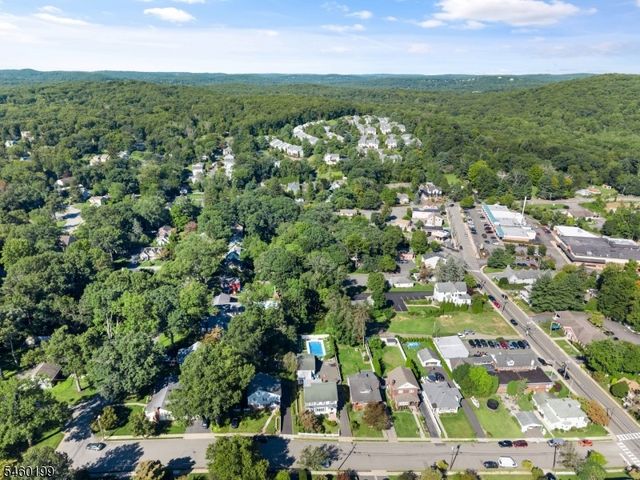 18 Chestnut St, Boonton Town, NJ 07005