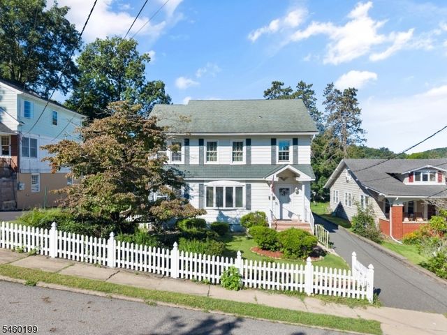 18 Chestnut St, Boonton Town, NJ 07005