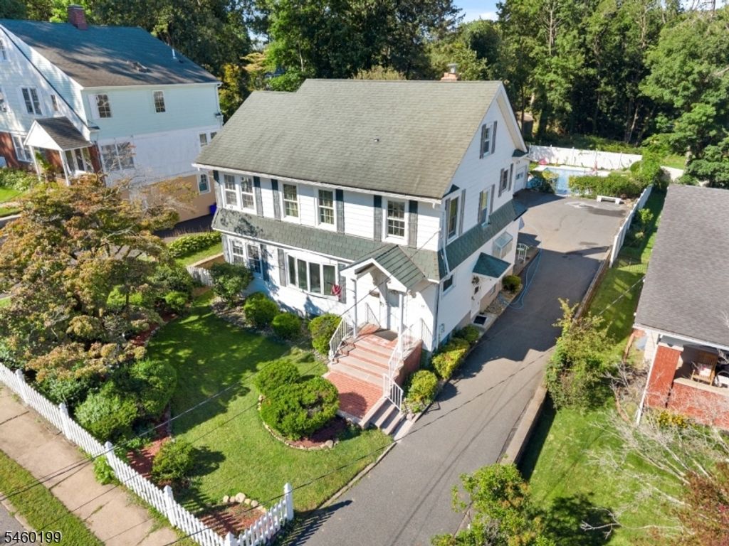 18 Chestnut St, Boonton Town, NJ 07005