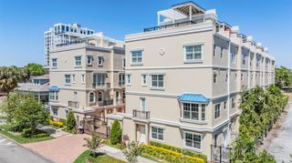 409 REGENT LANE N, St Petersburg, FL 33701
