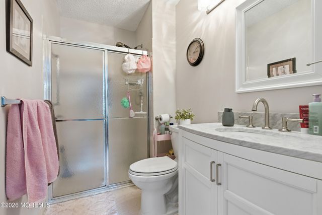 62 Wycoff Way E 62, East Brunswick, NJ 08816
