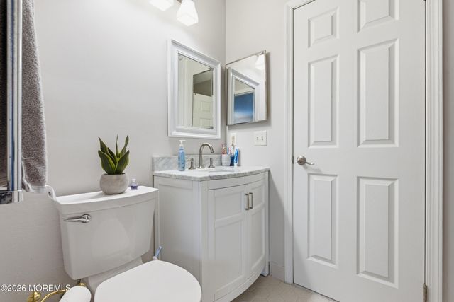 62 Wycoff Way E 62, East Brunswick, NJ 08816