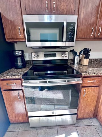 11 Lindsay Ln, Hot Springs Village, AR 71909