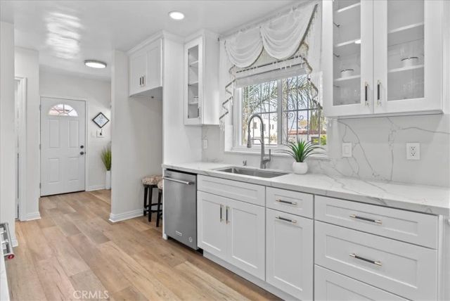 9801 S Hobart, Los Angeles, CA 90047