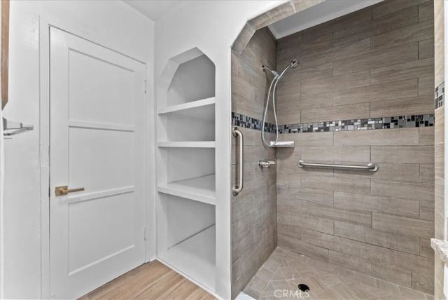 9801 S Hobart, Los Angeles, CA 90047