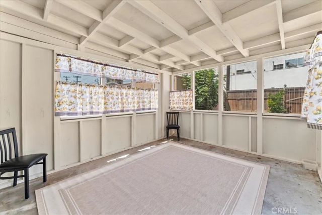 9801 S Hobart, Los Angeles, CA 90047