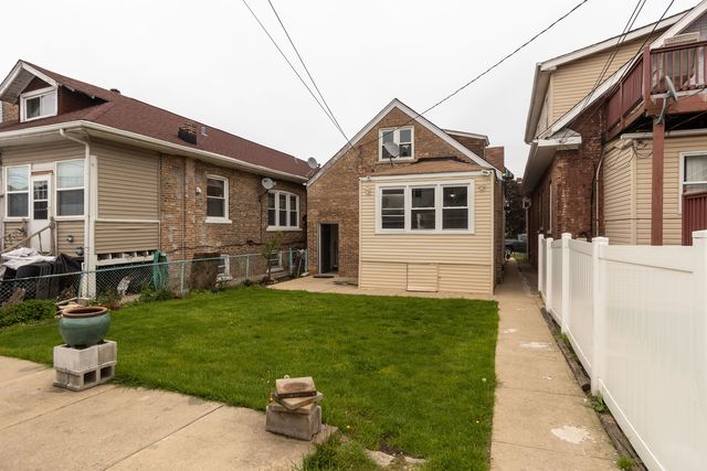 1828 S 50th Court, Cicero, IL 60804