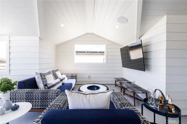 121 41st, Newport Beach, CA 92663