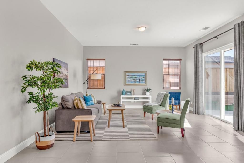 Image 13 of property listing at 482 Lassen Way, Marina, CA 93933