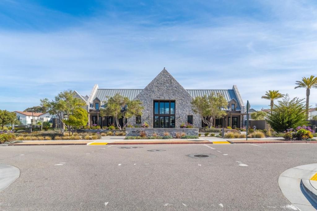 Image 43 of property listing at 482 Lassen Way, Marina, CA 93933