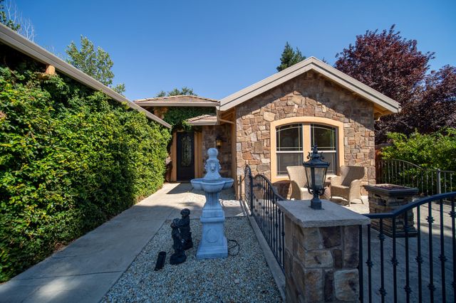 19056 Shoreline Drive, Cottonwood, CA 96022
