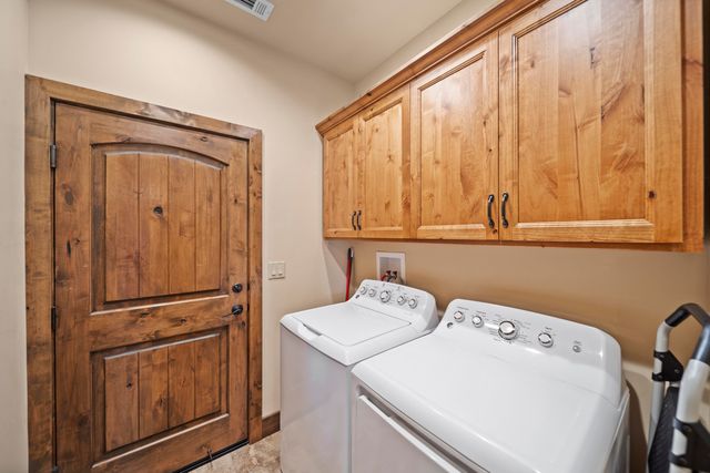 19056 Shoreline Drive, Cottonwood, CA 96022