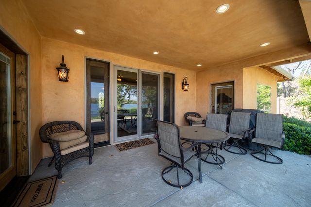 19056 Shoreline Drive, Cottonwood, CA 96022