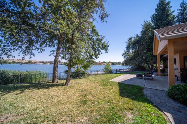 19056 Shoreline Drive, Cottonwood, CA 96022