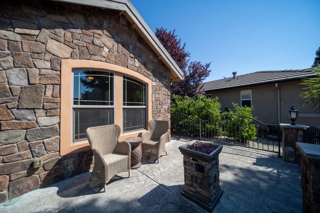 19056 Shoreline Drive, Cottonwood, CA 96022