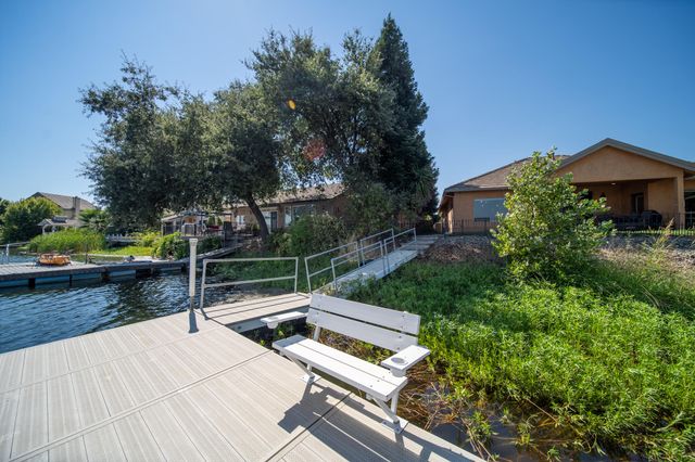 19056 Shoreline Drive, Cottonwood, CA 96022