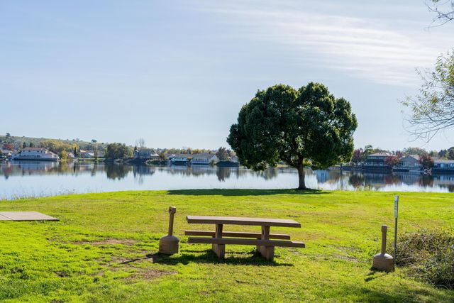 19056 Shoreline Drive, Cottonwood, CA 96022