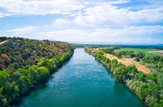 19056 Shoreline Drive, Cottonwood, CA 96022