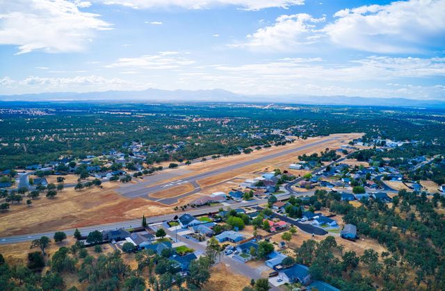 19056 Shoreline Drive, Cottonwood, CA 96022