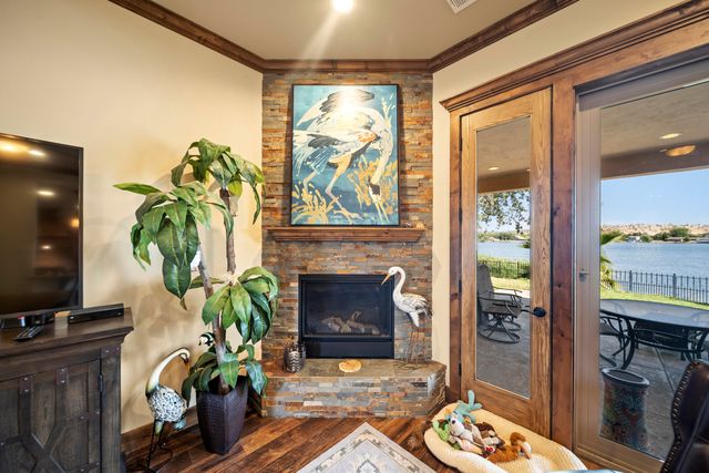 19056 Shoreline Drive, Cottonwood, CA 96022