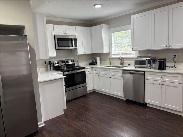 3711 Eagle Street, Houston, TX 77004