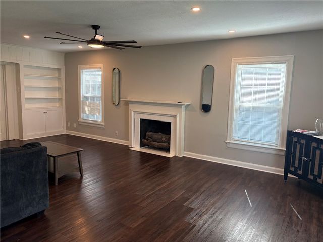 3711 Eagle Street, Houston, TX 77004