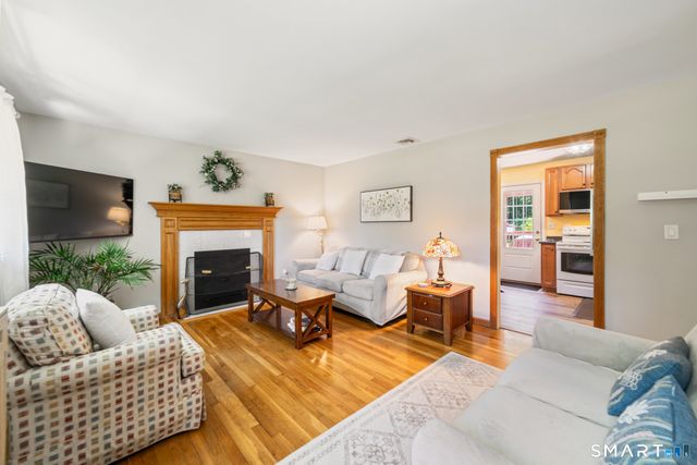47 Colony Road, Seymour, CT 06483