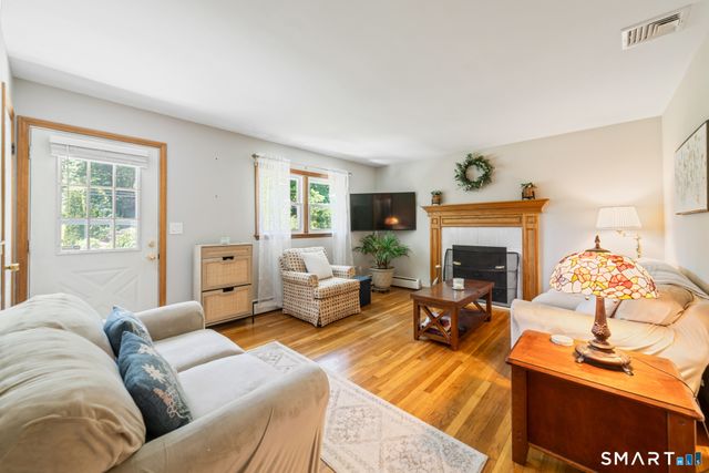 47 Colony Road, Seymour, CT 06483