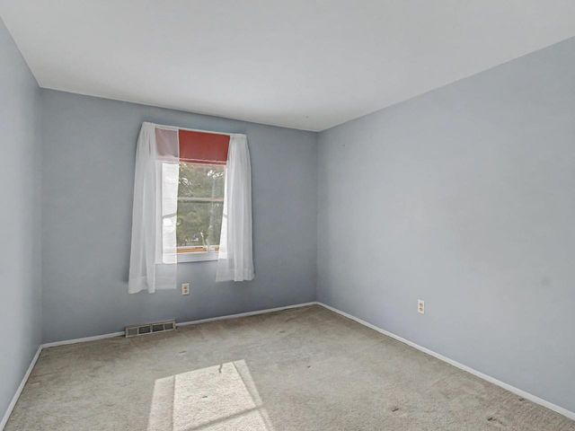 63 Fairmont Place, Burlington, VT 05408