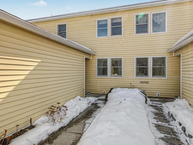 63 Fairmont Place, Burlington, VT 05408